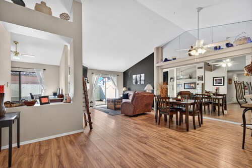 Tempe Oasis With Fire Pit & Bbq Lounge 2 Bedroom Home