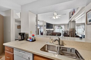 House, 2 Bedrooms | Interior