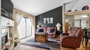 Casa, 2 quartos | Área de estar | Smart TV, serviços de streaming