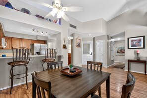 House, 2 Bedrooms | Dining