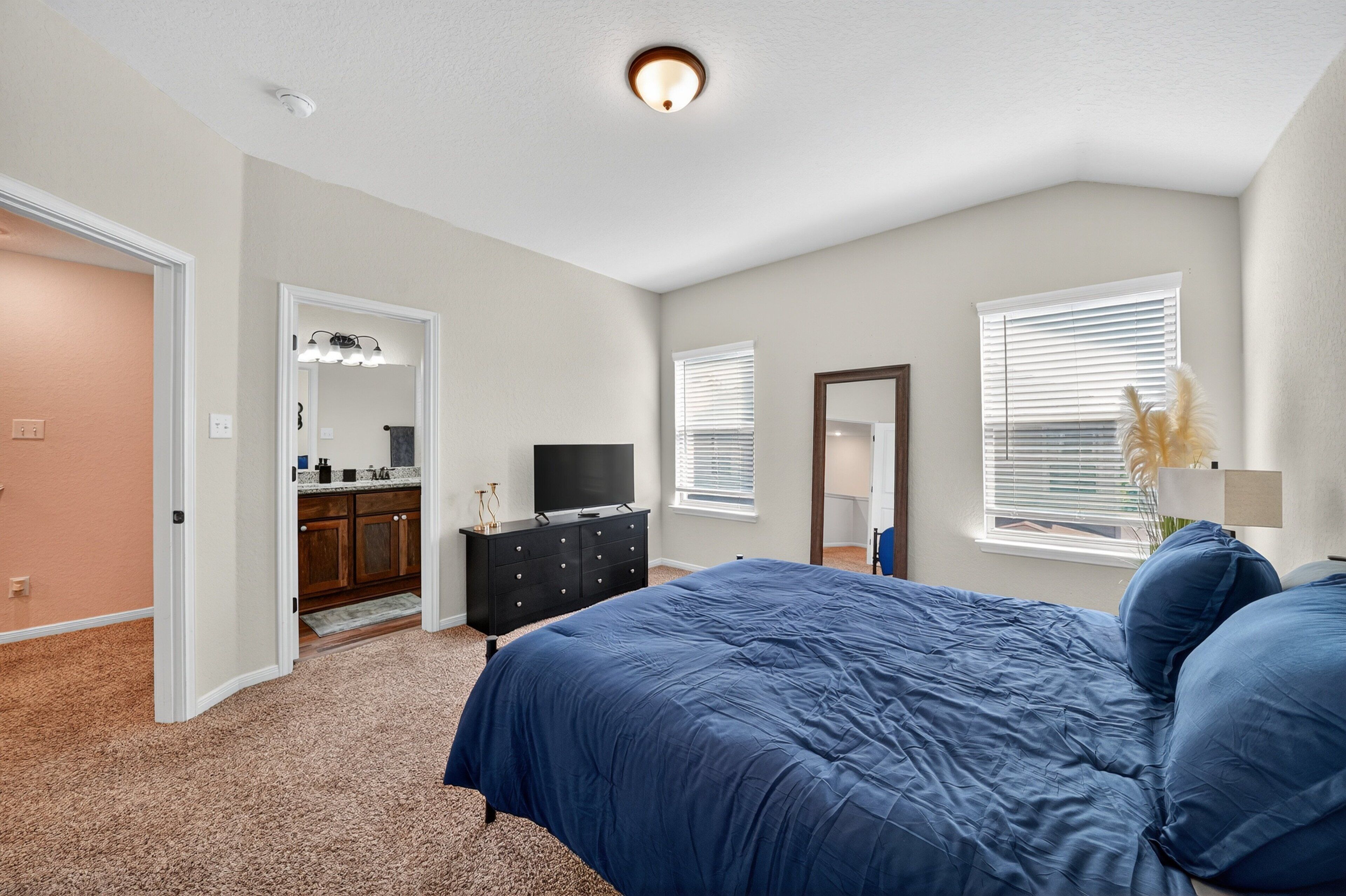 Nhà Duplex, 3 phòng ngủ | 3 phòng ngủ, khu vực làm việc phù hợp cho laptop 