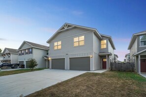 Duplex, 3 Bedrooms | Exterior