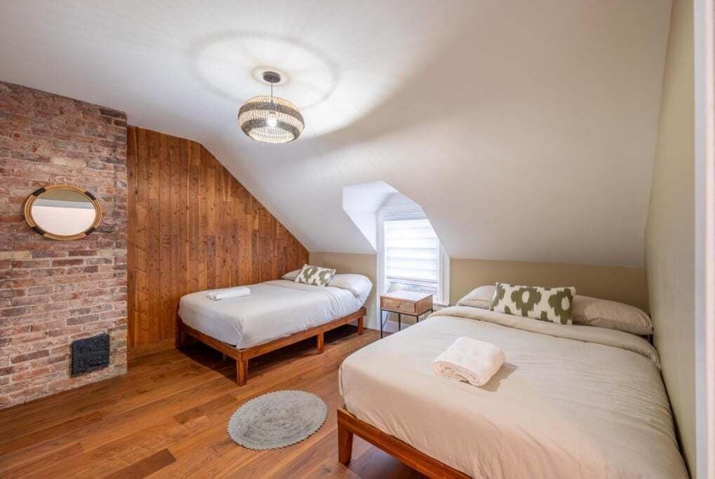 6 bedrooms, laptop workspace, iron/ironing board, free WiFi