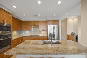 Private kitchen - Makena Surf, #f-111 2 Bedroom Condo (Kihei)