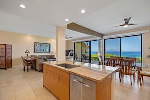 Condo, 2 chambres | Intérieur