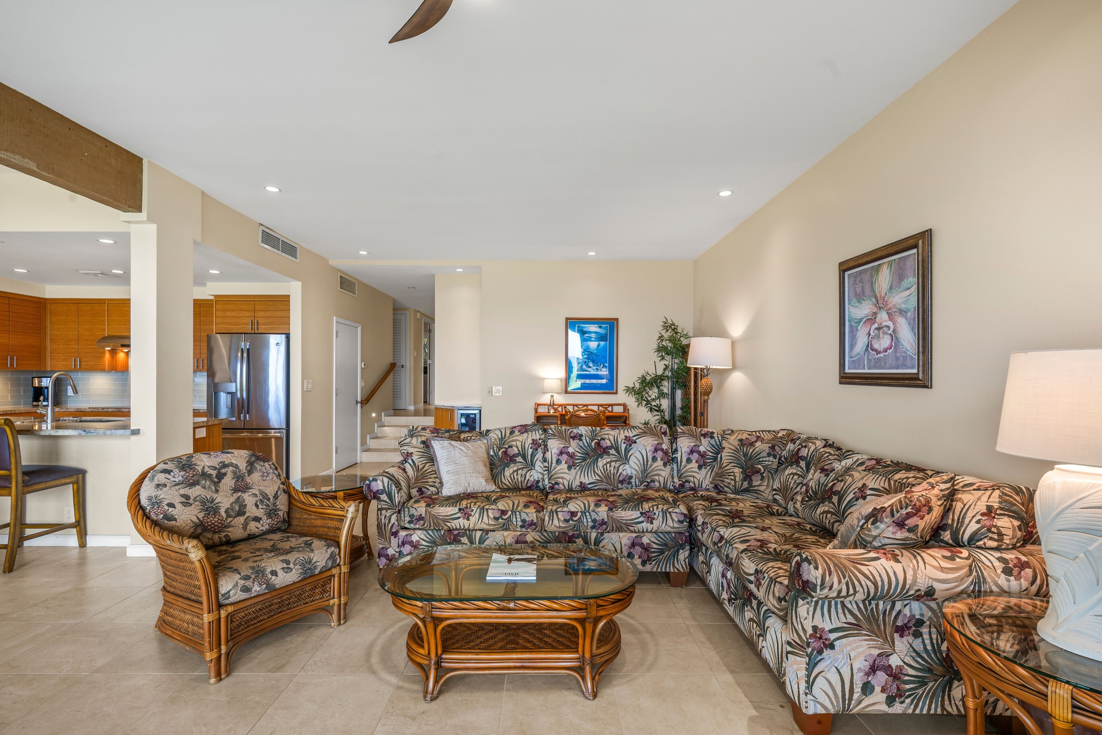 Condo, 2 Bedrooms | Living area