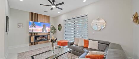 Maison en rangée, 2 chambres | Aire de séjour | Téléviseur connecté