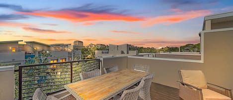 Casa de ciudad, 2 habitaciones | Restaurante al aire libre