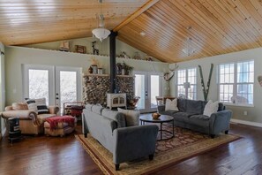 独立别墅, 3 间卧室 | 起居区 | 智能电视