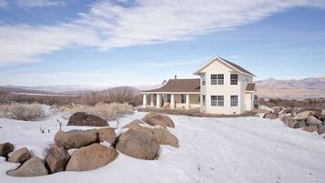 House, 3 Bedrooms | Exterior