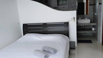 Villa, Sea View | In-room safe, blackout drapes, iron/ironing board, free WiFi