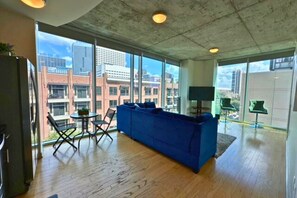 Apartment, Accessible | 2 bedrooms - Downtown High Rise w Skyline Views Rooftop Pool (Houston)