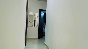 Apartment, 3 Bedrooms, Balcony, Pool View | Interior