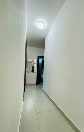 Apartamento, 3 quartos, sacada, vista para a piscina | Parte interna