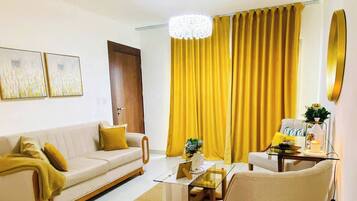 Apartment, 3 Bedrooms, Balcony, Pool View | Living room