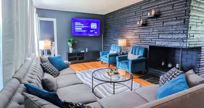 Spacious • King • Games • Fire Pit • 5 Min to Zoo!