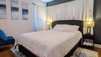 3 bedrooms, iron/ironing board, WiFi, bed sheets