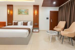 Deluxe Suite | Desk, free WiFi