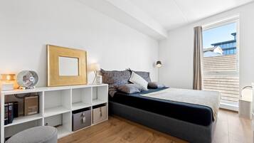 2 bedrooms, iron/ironing board, Internet, bed sheets