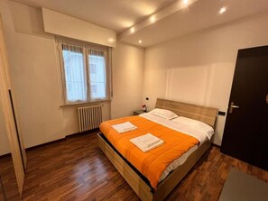 4 bedrooms, WiFi, bed sheets
