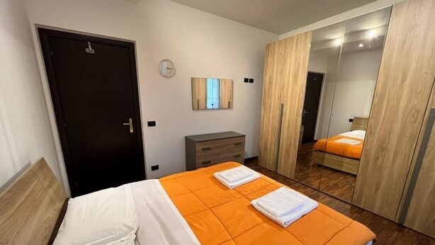 4 室のベッドルーム、WiFi、ベッドシーツ