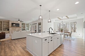 Interior - Sycamore's Haven in Big Canoe with Hot tub (Big Canoe)