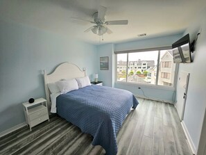 2 bedrooms, travel crib, internet - 610 Newhaven - Two Bedroom Villa, Sleeps 6 (Fripp Island)