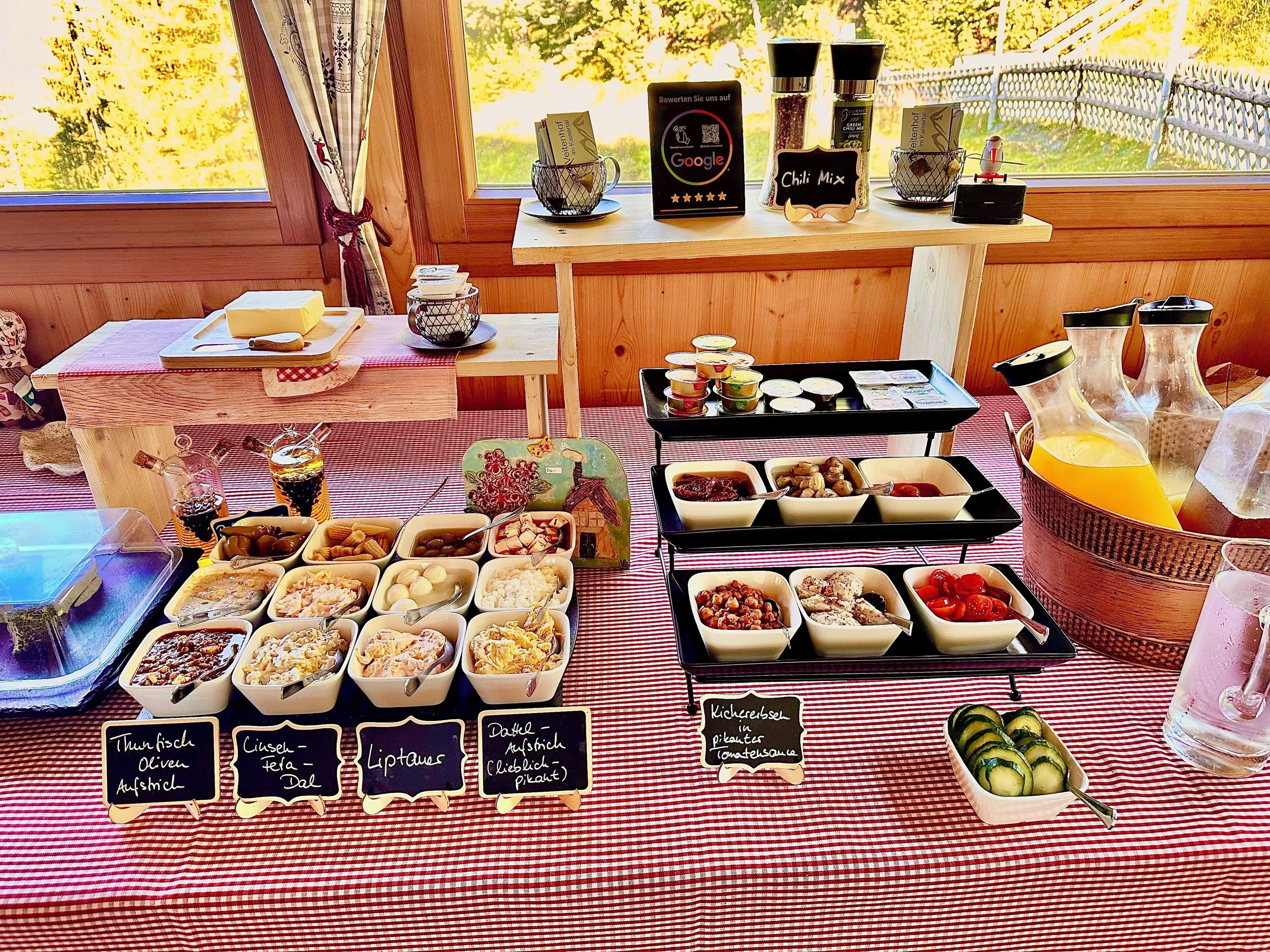 Daily buffet breakfast for a fee