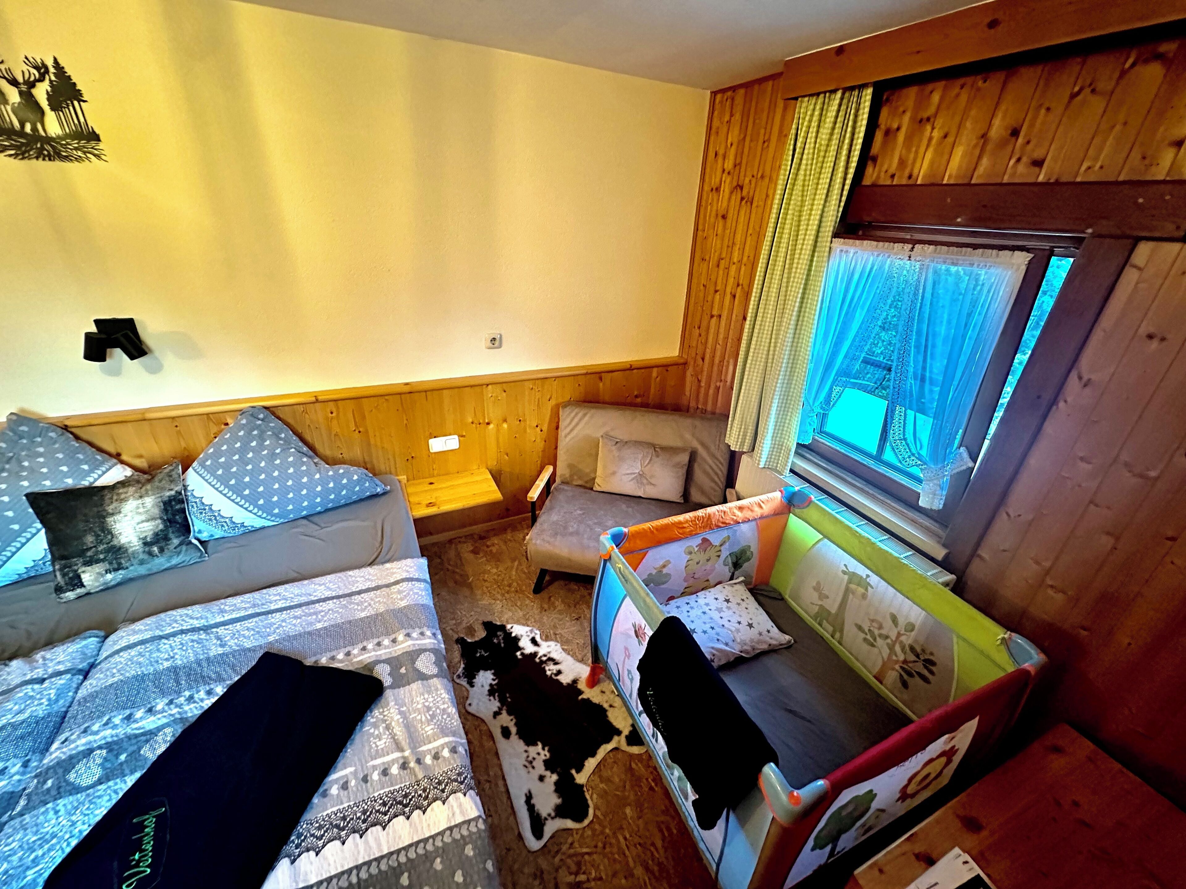 Basic Quadruple Room, Mountain View | Free WiFi