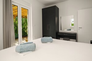 4 Schlafzimmer, Bügeleisen/Bügelbrett, WLAN, Bettwäsche