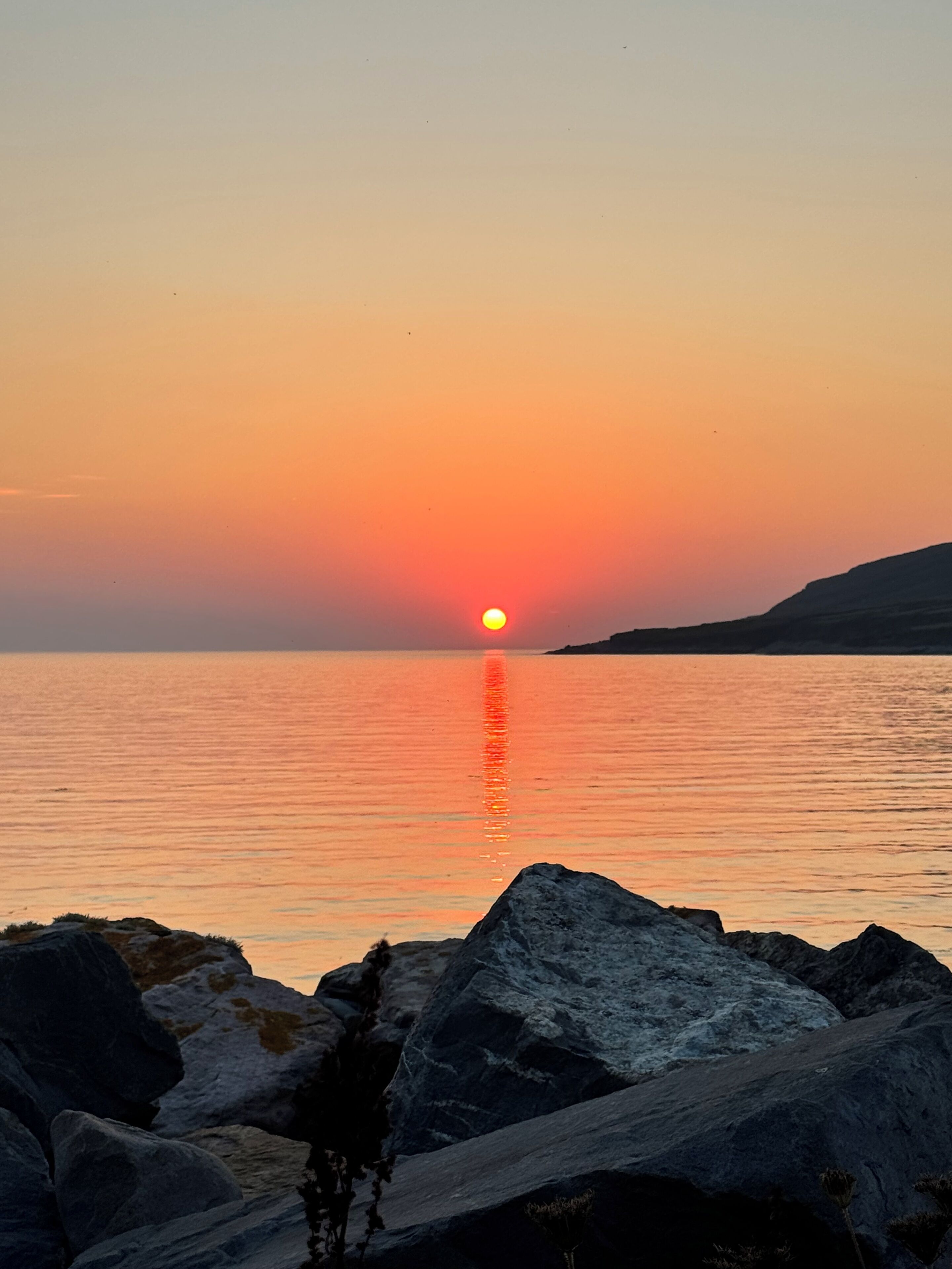 Ubicación cercana a la playa y arena blanca