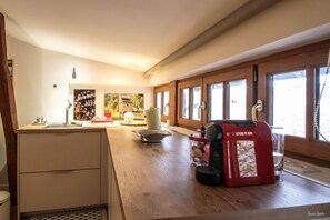 Fridge, microwave, oven, dishwasher - Loft 17 - LISLE-SUR-TARN (LISLE-SUR-TARN)