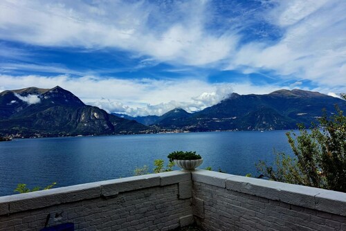 Lake-view villa (Varenna Wonders)