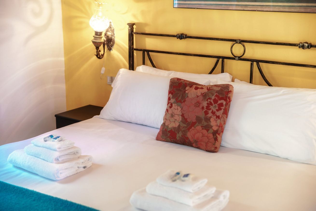 3 Schlafzimmer, Bügeleisen/Bügelbrett
