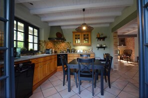 Réfrigérateur, micro-ondes, four, lave-vaisselle