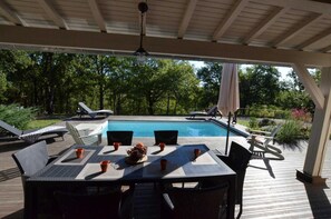 Outdoor dining - La Montarnaude - PUYCELSI (PUYCELSI)