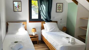 2 bedrooms, iron/ironing board, travel cot, free WiFi