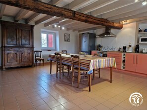 Fridge, microwave, oven, dishwasher - Lesses - PUYLAURENS - Gîte (PUYLAURENS)