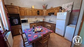 Kühlschrank, Mikrowelle, Geschirrspüler