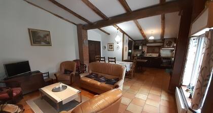 La maison bleue - MONTREDON-LABEISSONNIE