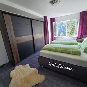 2 bedrooms, WiFi - Apartment 'Burkhardt' with Mountain View, Private Terrace and Wi-Fi (Bad Herrenalb)