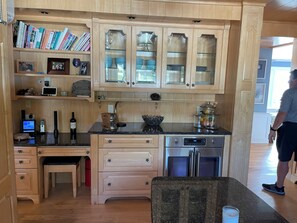 Unclassified image, 3 of 33, button - Fabulous 4-bedroom Waterfront Home with beach and dock in charming Stonington (Stonington)