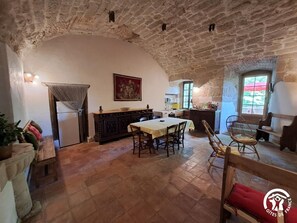 Interior - The kitchens of Château d'Appelle (APPELLE)