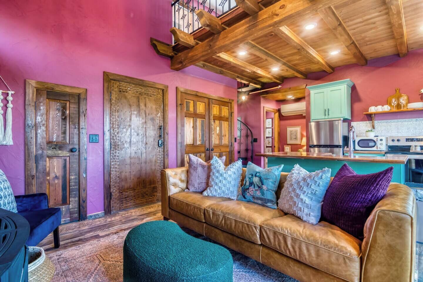 TV, fireplace, offices