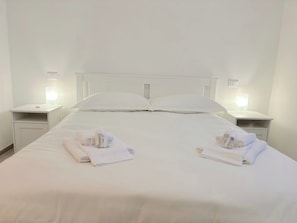 1 chambre, fer et planche à repasser, Wi-Fi, draps fournis