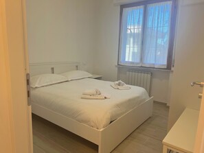 1 bedroom, iron/ironing board, WiFi, bed sheets - Near Pisa airport - Wi-Fi and free parking (Pisa)