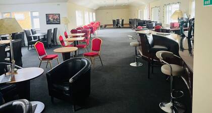 Double Room With Private Bathroom - Simplystay Lincoln Road