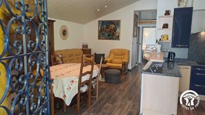 Interior - Le Cèdre et l'Olivier - VENES (VENES)