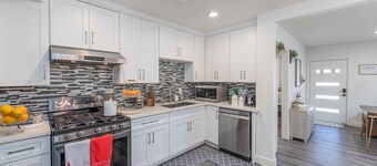 Oc Gem : Cozy Haven Minutes to Disneyland and Socal Gems