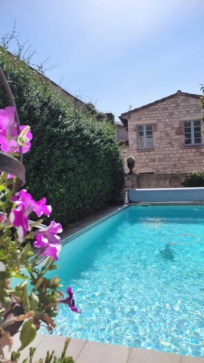 Pool - Le relais de la poste (CASTELNAU DE MONTMIRAL)